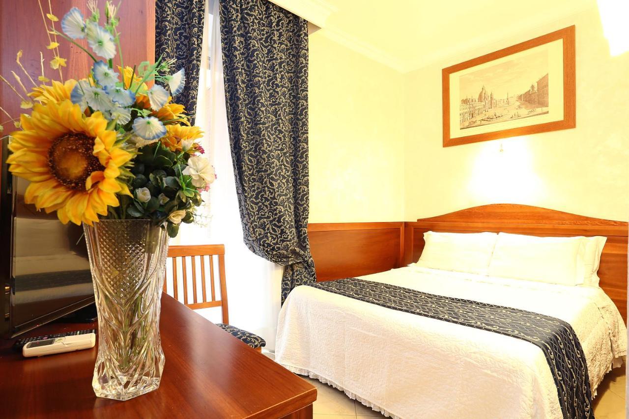 ローマ アドーラスイート B＆B Bed & Breakfast エクステリア 写真